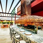 Hotel Ada