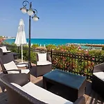 Hotel Ada