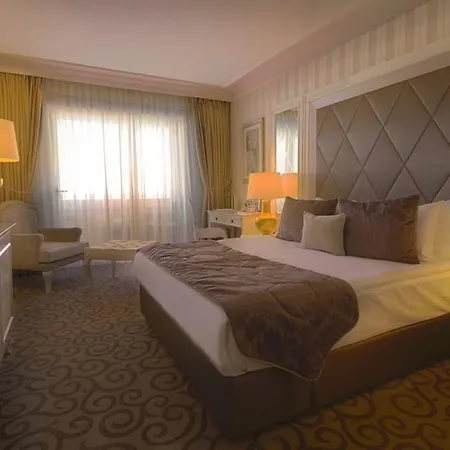 Ada Hotell