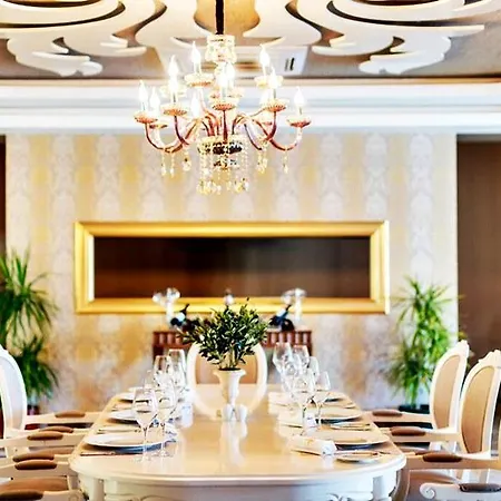Hotel Ada