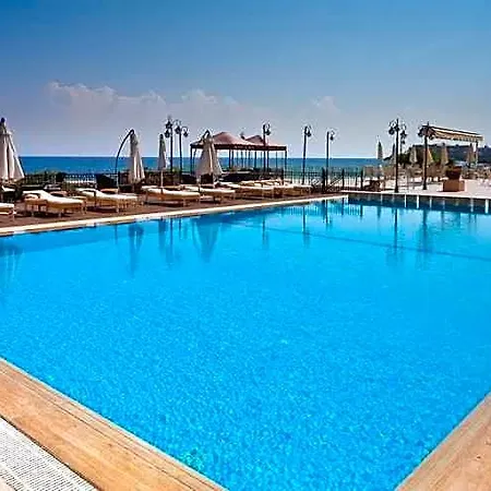 Ada Ξενοδοχείο 3*