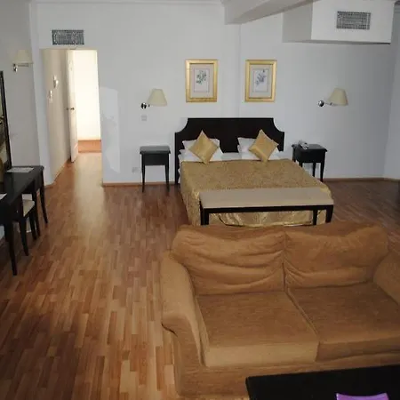 Ada Hotel 3*