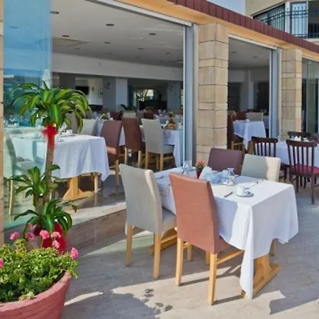 Ξενοδοχείο Ada 3*